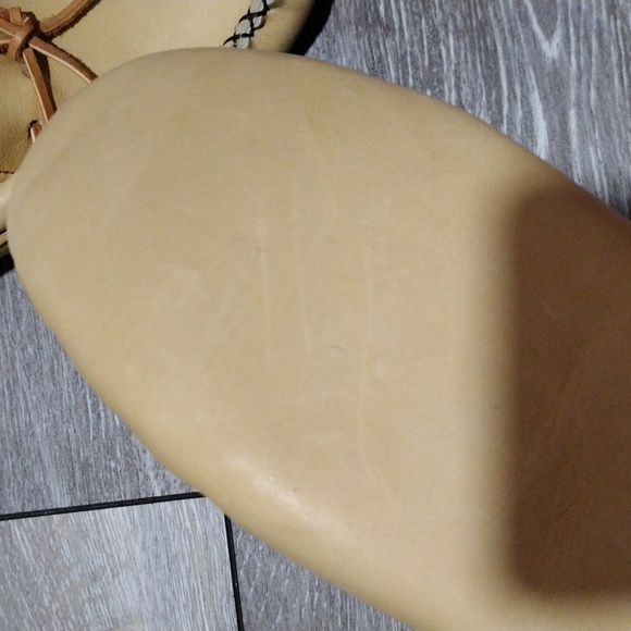 Tan leather slippers. NWOT. Size 10 - Picture 9 of 12